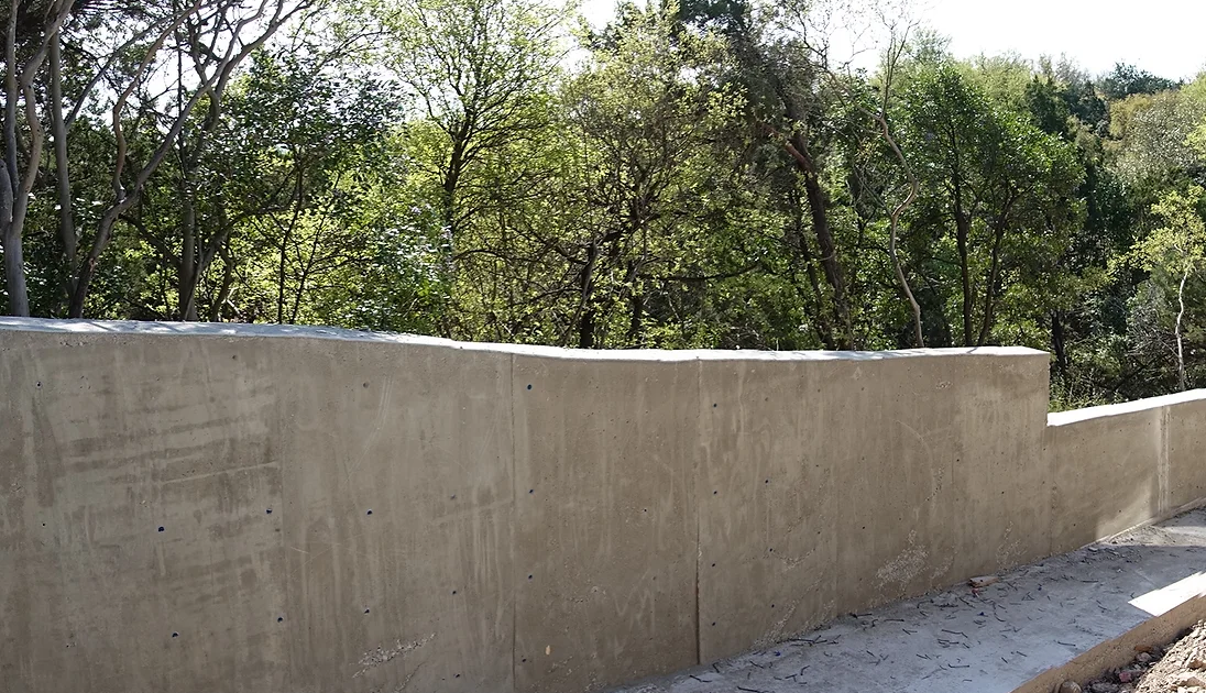 Lewis Brothers Concrete Snap Tie Retaining Wall1